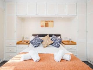 MPL Apartments - Woodside House by Harry Potter Studios - Photo 6