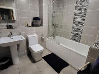 Stylish Jewellery Quarter Apartment (Sleeps 7) - Photo 12