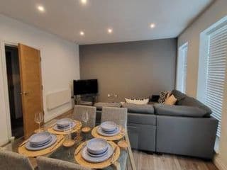 Stylish Jewellery Quarter Apartment (Sleeps 7) - Photo 13