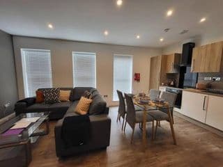 Stylish Jewellery Quarter Apartment (Sleeps 7) - Photo 16