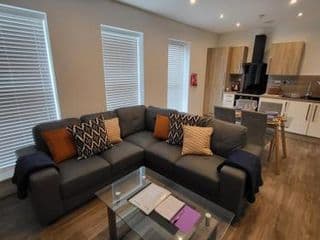 Stylish Jewellery Quarter Apartment (Sleeps 7) - Photo 4