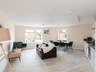homely - North London Apartments Wembley - Photo 13