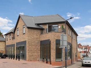 homely - North London Apartments Wembley - Photo 24