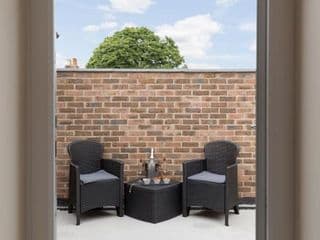 homely - North London Apartments Wembley - Photo 10