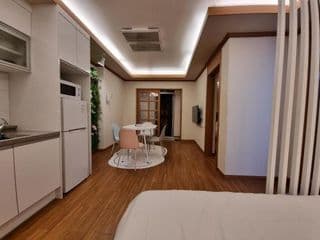 HS House - Photo 6