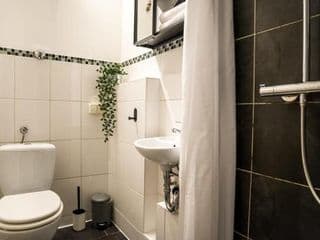 Spacious Apartment in Berlin Mitte for 6 - Photo 5