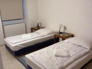 Thomas Apartments - Photo 13