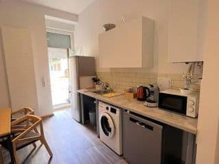 Thomas Apartments - Photo 14