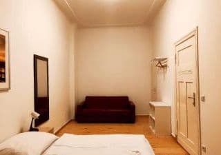 Thomas Apartments - Photo 18