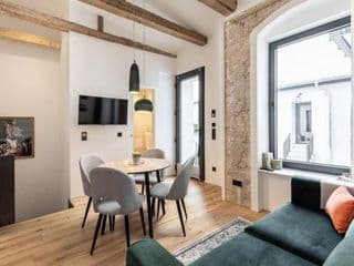 Ancient 33sqm 2room maisonette apt Near center