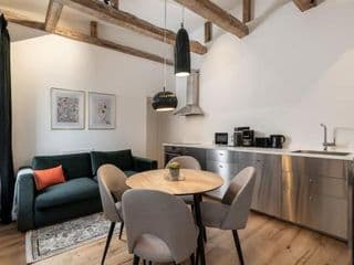Ancient 33sqm 2room maisonette apt Near center - Photo 7