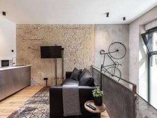 Industrial 57sqm 3room maisonette apt near center - Photo 8