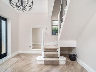 Pass the Keys Luxury 4 Bedroom home with large garden - Photo 23