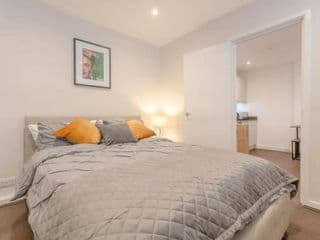 Modern Flat in the Heart of West London - Photo 11
