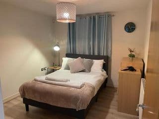 Tranquil, Modern & Large Flat With Parking - Photo 21
