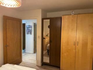 Tranquil, Modern & Large Flat With Parking - Photo 24
