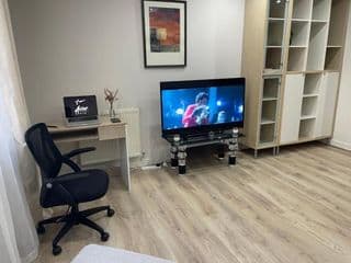 Tranquil, Modern & Large Flat With Parking - Photo 5