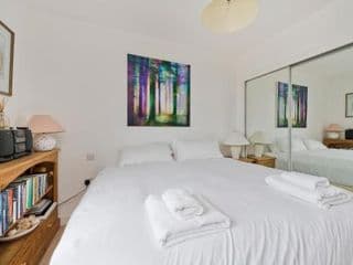 Superb apartment with terrace near the river in Putney by UnderTheDoormat - Photo 8