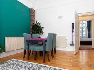 Central 2 Bedroom Apartment near Old Street - Photo 12