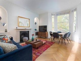 Beautiful Hampstead Home RH6 - Photo 2
