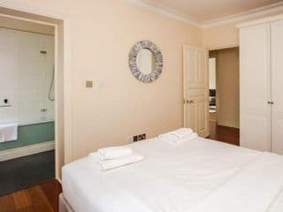 Luxury 2 Bedroom Apartment in London Bridge - Photo 18