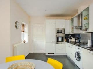 Luxury 2 Bedroom Apartment in London Bridge - Photo 23
