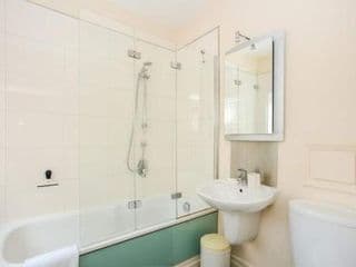Luxury 2 Bedroom Apartment in London Bridge - Photo 7