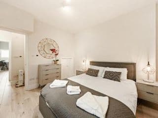 Modern Apartments in Paddington Central London FREE WIFI & AIRCON by City Stay London