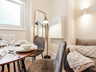 Modern Apartments in Paddington Central London FREE WIFI & AIRCON by City Stay London - Photo 13