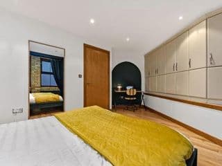 Spacious 2 Bed Urban Jungle Flat, Central London - Photo 12