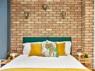 Spacious 2 Bed Urban Jungle Flat, Central London - Photo 9