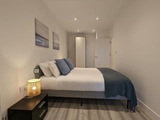 Hounslow Apartments by Charles Hope - Photo 19