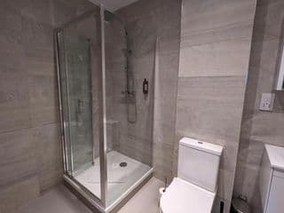 Hounslow Apartments by Charles Hope - Photo 4
