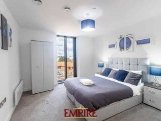 Luxury 2 Bedroom Apartment, On Broad Street! - Photo 8