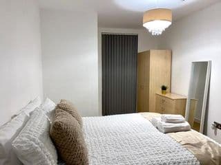 Elegant & Cozy, Gold Decor Apartment, B1 - Photo 12