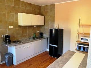1 Zimmer Apartment mit bis zu 5 Schlafplätzen, separate Küche und Bad mit Garten und Parkplatz