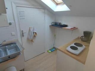 Möbliertes 1 Zimmerapartement für 3 Personen mit Bad und Küchenzeile - Photo 2