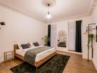 LivingKreuzberg - Stilvolle Altbauwohnung