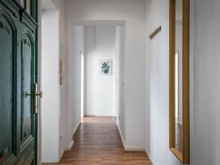 Sonnig und Helle Wohnung Alexanderplatz in 15min zu erreichen, sehr schön und groß für Gruppen geeignet - Photo 2