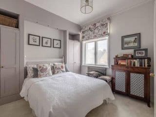 Stylish 2 Bed/2 Bath Flat In The Heart Of Windsor - Photo 11