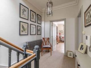 Stylish 2 Bed/2 Bath Flat In The Heart Of Windsor - Photo 15