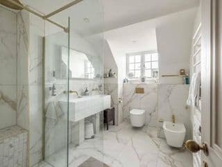 Stylish 2 Bed/2 Bath Flat In The Heart Of Windsor - Photo 4