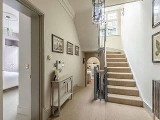 Stylish 2 Bed/2 Bath Flat In The Heart Of Windsor - Photo 5