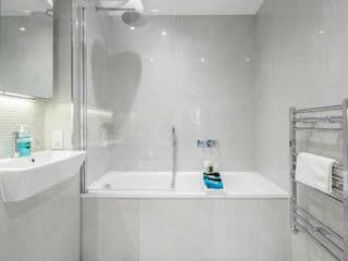 Watford Cassio Luxury - Modernview Serviced Accommodation - Photo 23