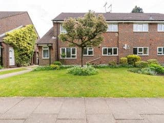 Homely Property- Sleeps up to 6 - Photo 12