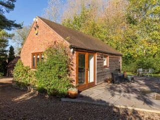 Pass the Keys Rural Retreat in Rowington, Warwickshire - Photo 16