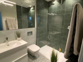 May Road, stylish townhouse - Photo 3