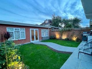 Brand New Modern Flat - Photo 10