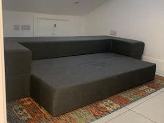 Double Bedroom with Private Bathroom Near Grand Union Canal w Optional 4 Single Sofa Beds in TV Lounge for Family Stays - Photo 21