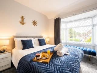 Mulberry House - Luxurious and Modern 4-Bed in Solihull near NEC,JLR, Airport, Resorts World, HS2 - Photo 12